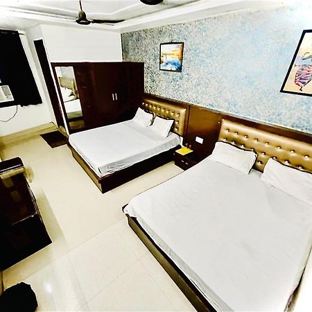 Blue Rose International, Family Hotel Агра Экстерьер фото
