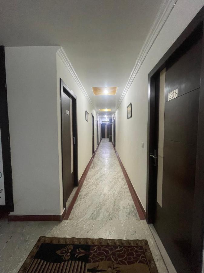 Blue Rose International, Family Hotel Агра Экстерьер фото